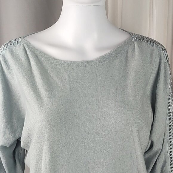 Vila Milano Teal Green Pullover Top. Size Medium - Picture 2 of 12